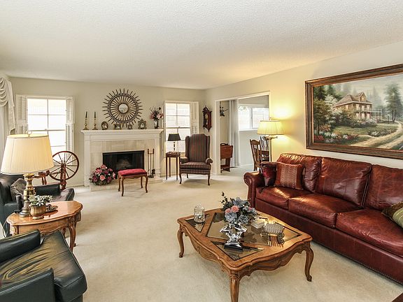 2nd image of 11121 Bixler Cir