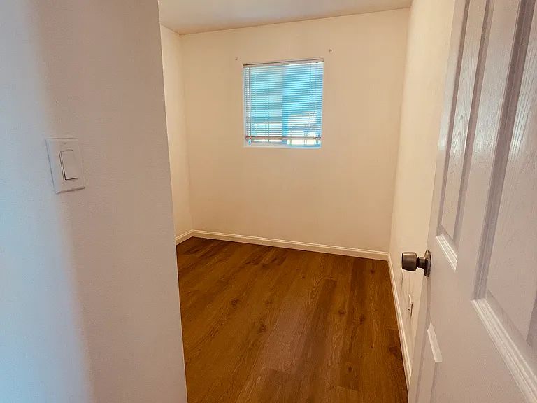 528 Doane St #1 — Photo 4