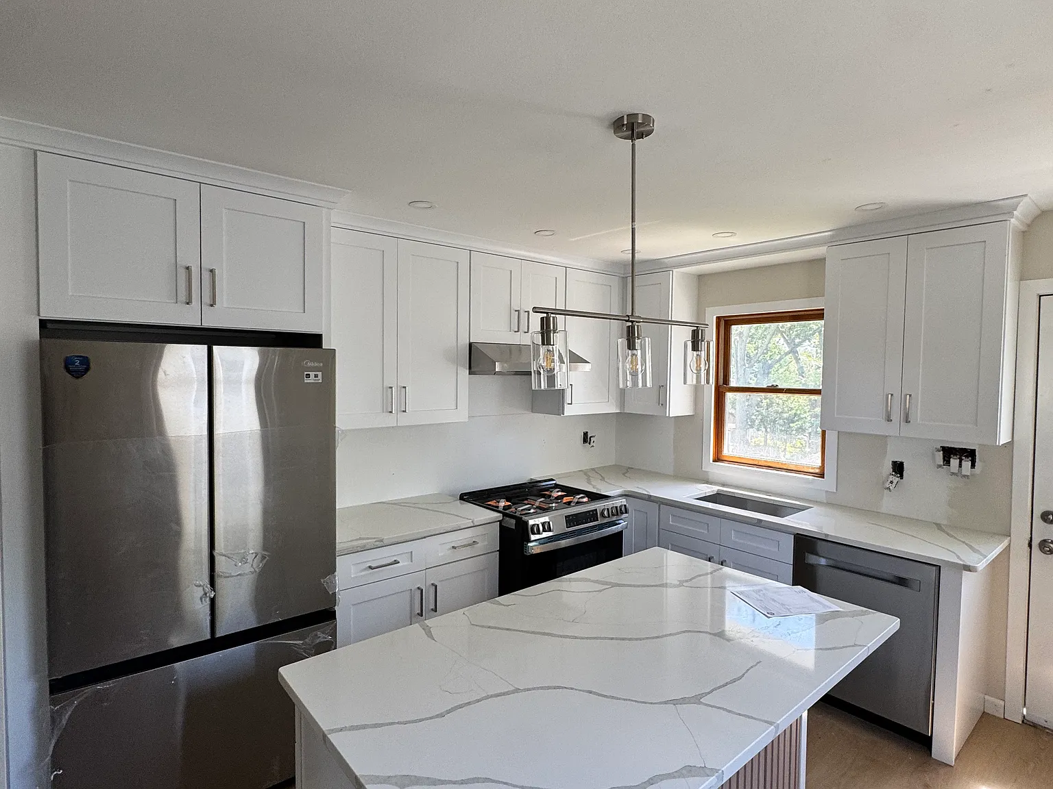 26 Jefferson Blvd — Photo 4