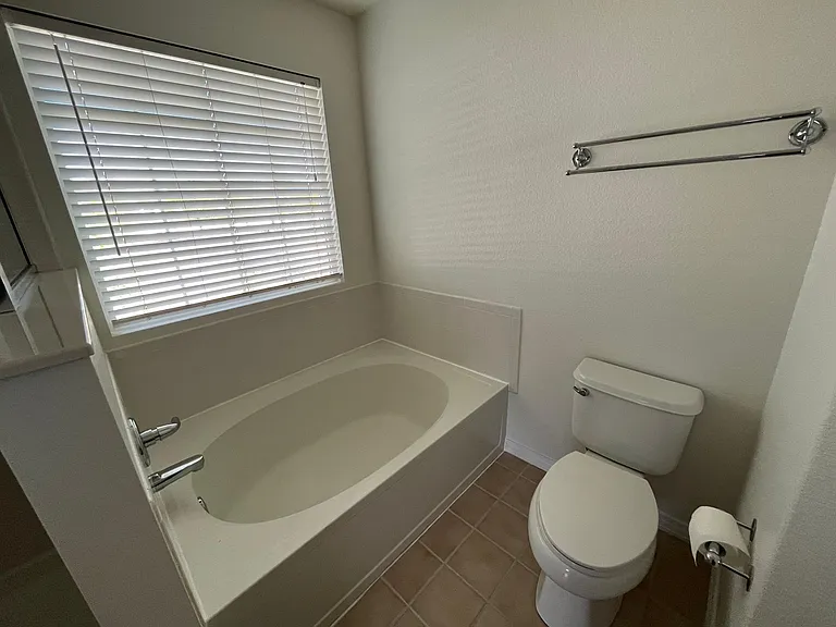 5658 W Center Ave — Photo 19