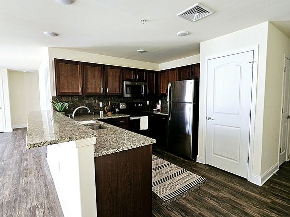 5th image of 2222 Tulpehocken Rd #326