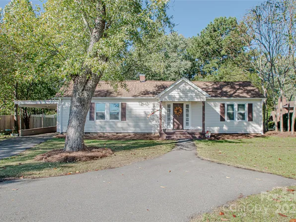 2206 Griffith Rd, Monroe, NC 28112