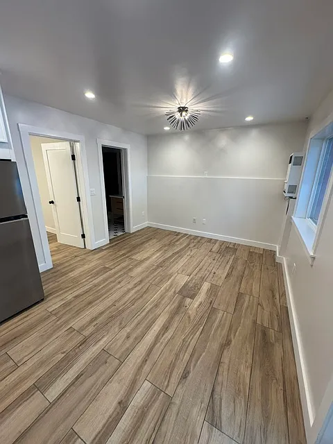 Building Photo - 274 Valley St #5