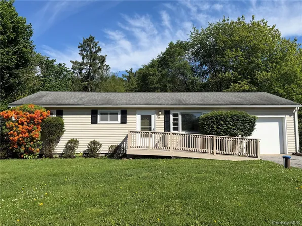 25 Gilbert Drive, Hyde Park, NY 12538