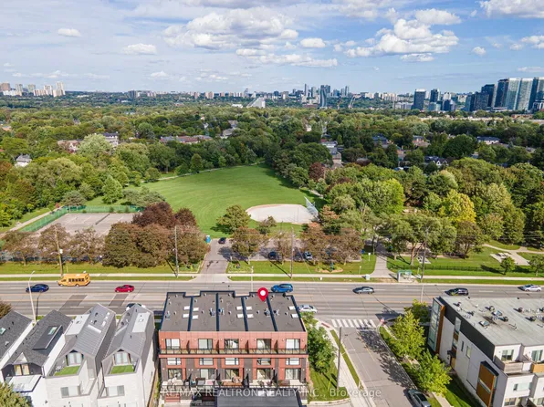 2962B Bayview Ave, Toronto, ON M2N 5K7