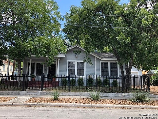 1st image of 802 Indianola St