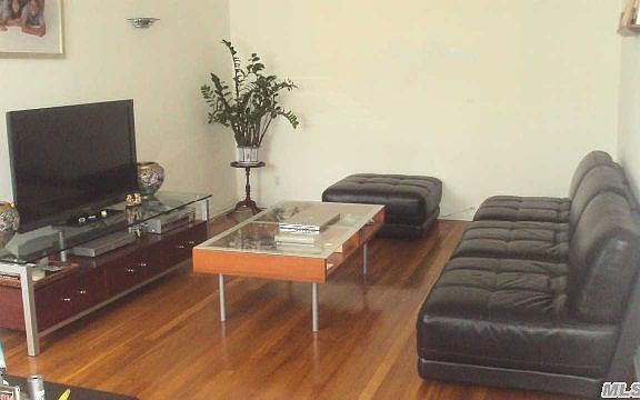 4th image of 5837 81st St
