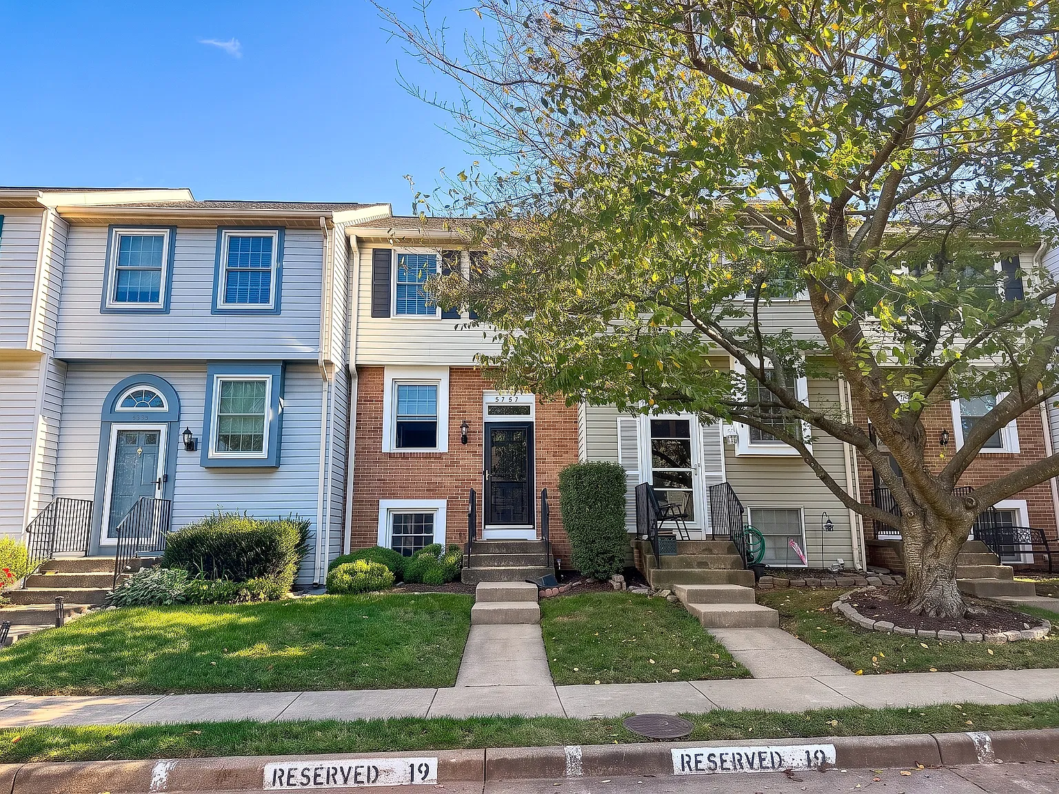 3 bed, 1325 sqft, $2,500 — Photo 1