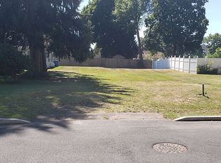 50 Kensington St, Manchester, CT 06040