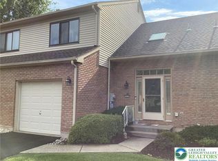 3210 Oakland Square Dr, Bethlehem, PA 18020