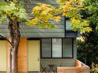 7784 Highland Park Way SW #B, Seattle, WA 98106