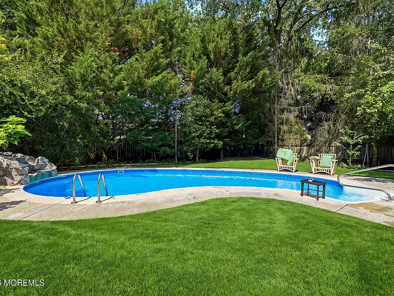 470 Monmouth Pl — Photo 46