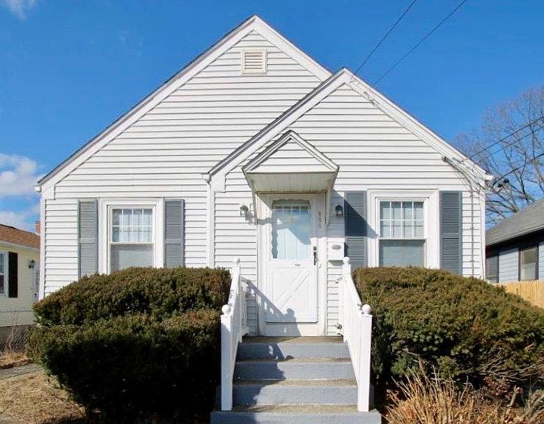 230 Beverage Hill Ave, Pawtucket, RI 02860 Zillow