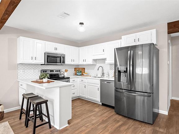 5th image of 409 Ponderosa Ave APT 6