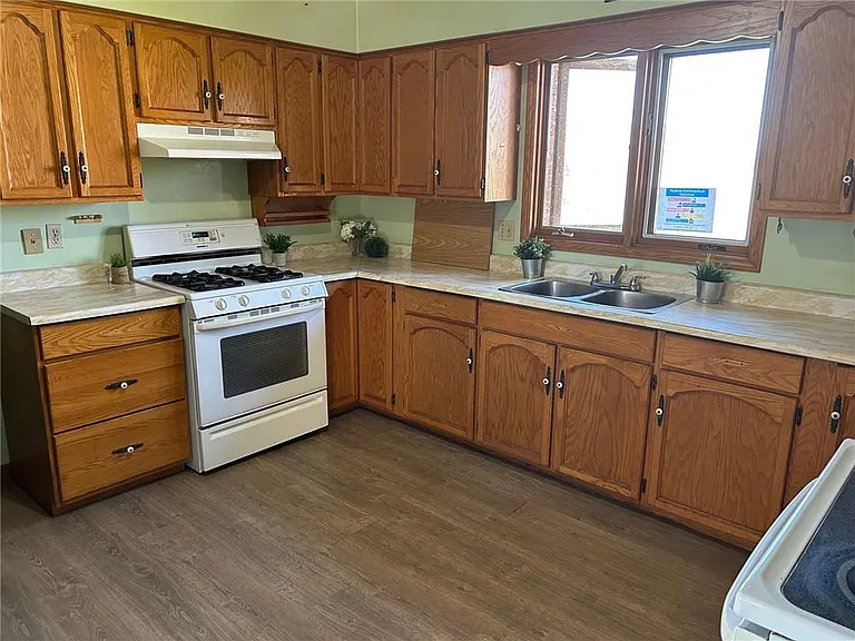 5213 Governors Rd — Photo 24