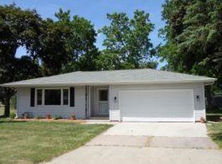 204 Park View Ln, Weyauwega, WI 54983