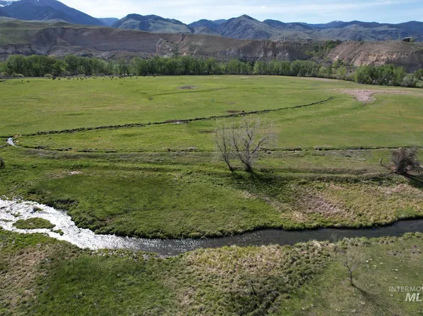 N Saint Charles St, Salmon, ID 83467