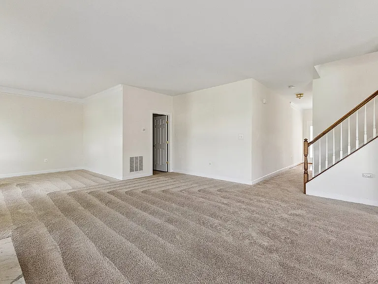 4160 Agency Loop — Photo 8