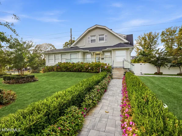 110 Monmouth Dr, Deal, NJ 07723