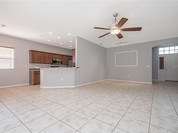 5th image of 3601 Bristol Cove Ln