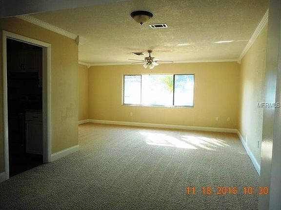 5th image of 11833 93rd Ave
