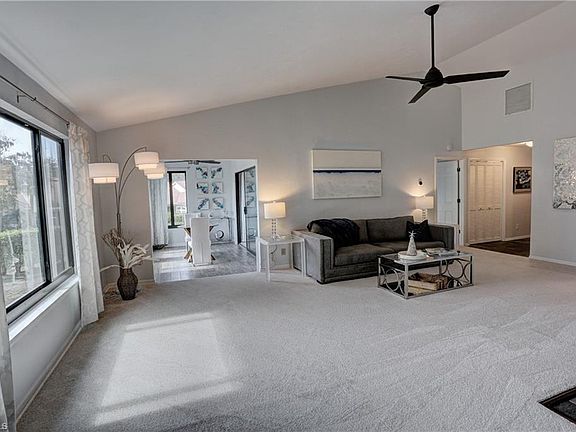 3rd image of 607 Courtside DR #F-202