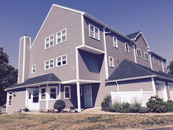 1st image of 220 White Cliff Dr