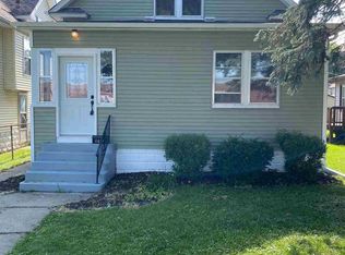 2006 2nd St, Moline, IL 61265