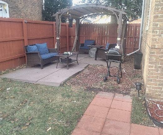 Outside Deck w fire pit