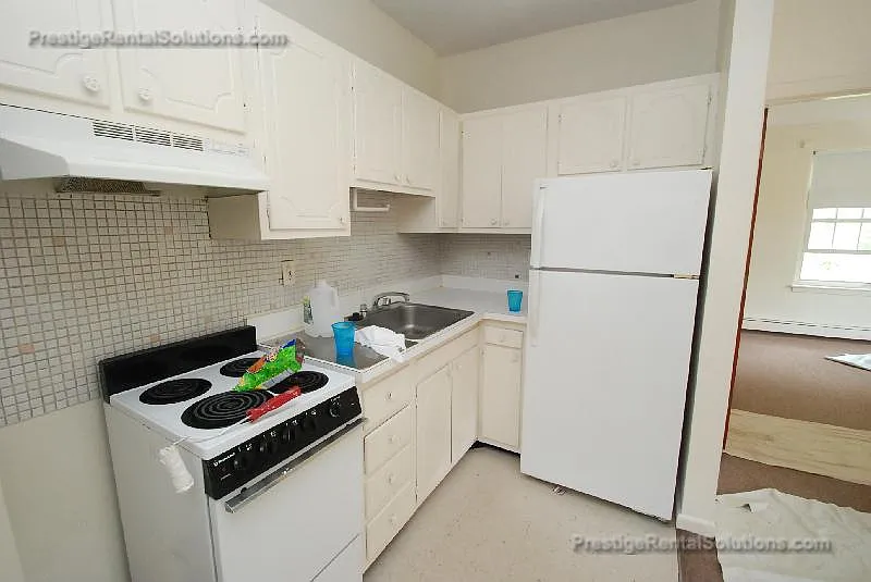 1 bed, 1.0 bath, 550 sqft, $2,400 — Photo 2