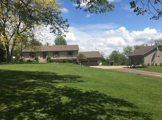 137 Kangaroo Hill Rd, Irwin, PA 15642