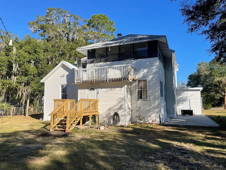 334 E Duval St #1