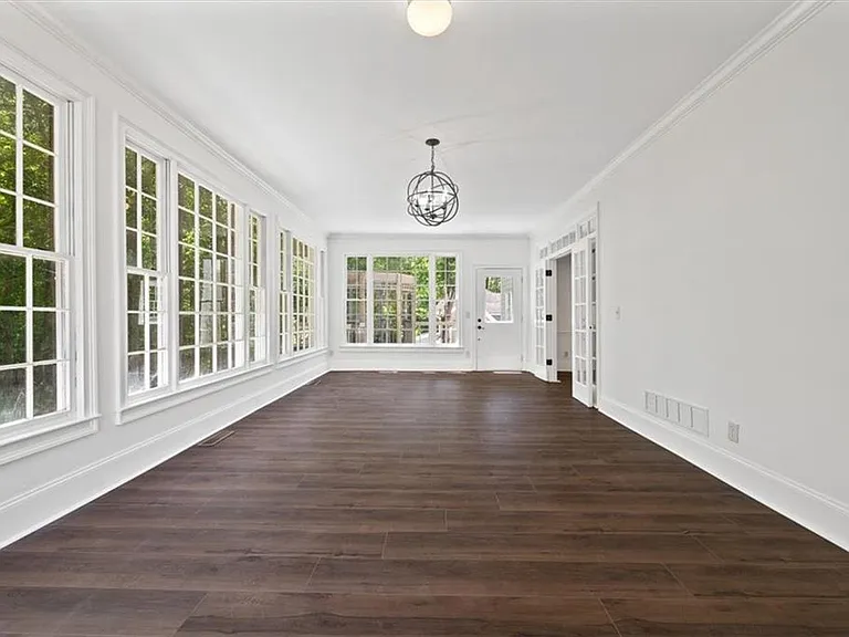 2120 Skyland Cove Ln — Photo 15