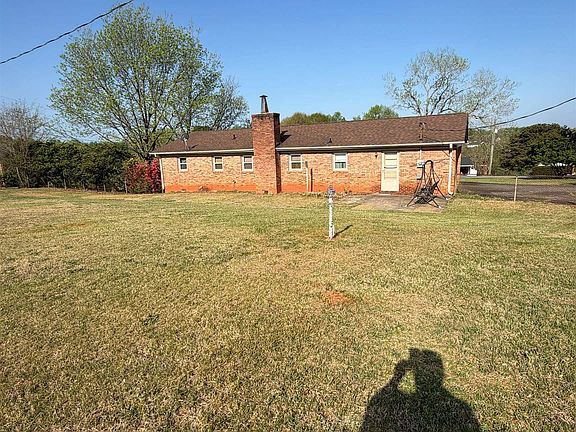 5th image of 152 Twin Creek Dr