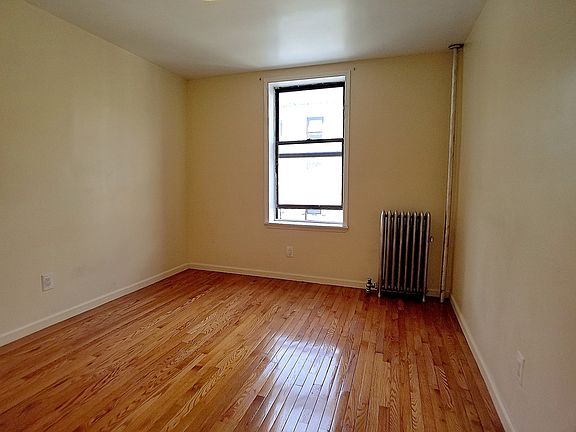 5th image of 4996 Broadway APT 4L