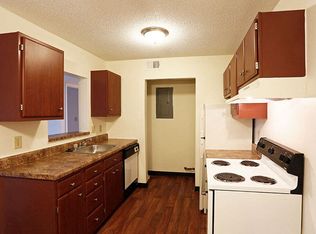 2400 Glen Arbors Dr #2421, Napoleon, OH 43545