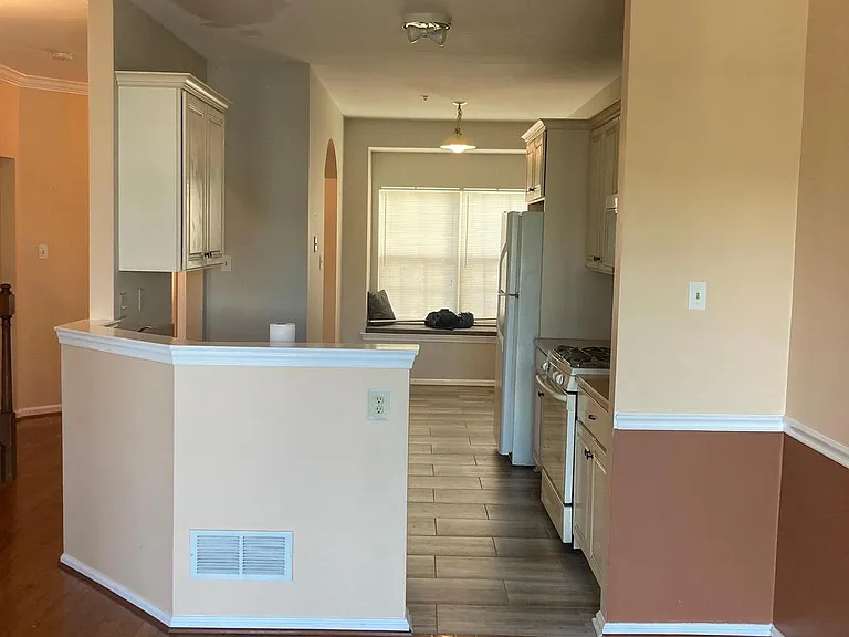 118 Madison Way — Photo 9