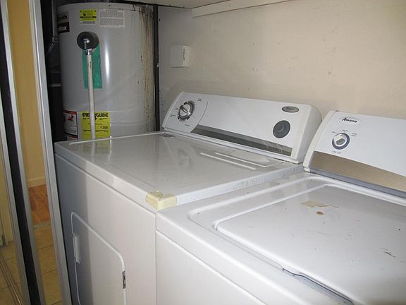 3rd image of 29575 Fairfax St