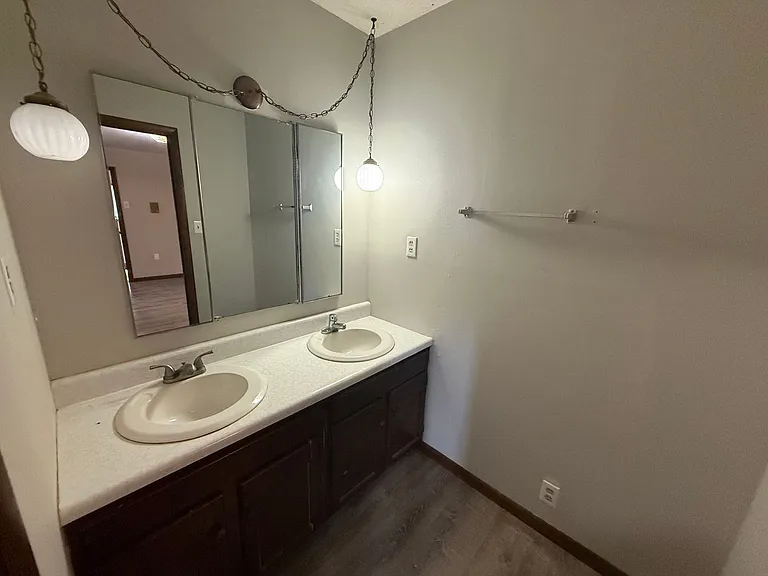 4284 Jefferson St — Photo 36