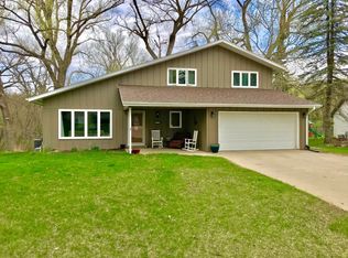 655 Shady Ln, Sioux City, IA 51104