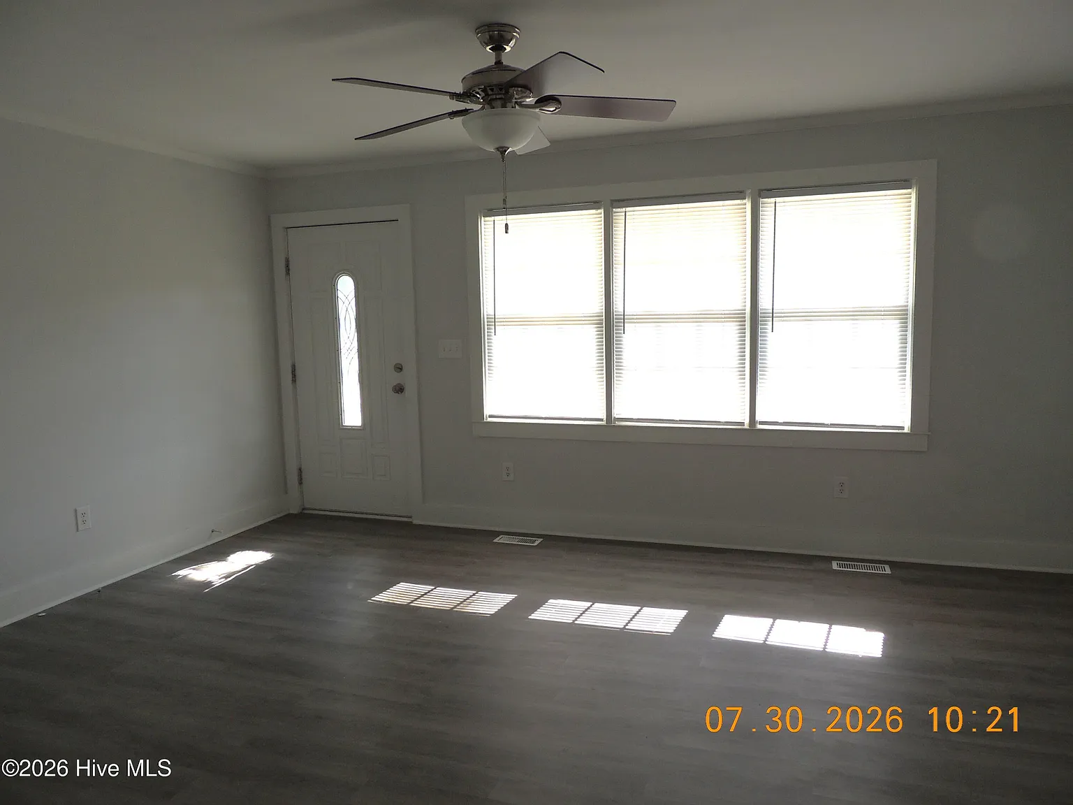 3 bed, 2.0 bath, $1,450 — Photo 4