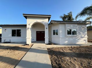 227 W 1st St, Perris, CA 92570
