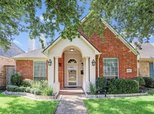 9907 Kemp Forest Dr, Houston, TX 77080