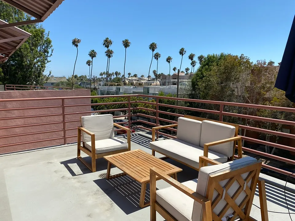 Private Deck