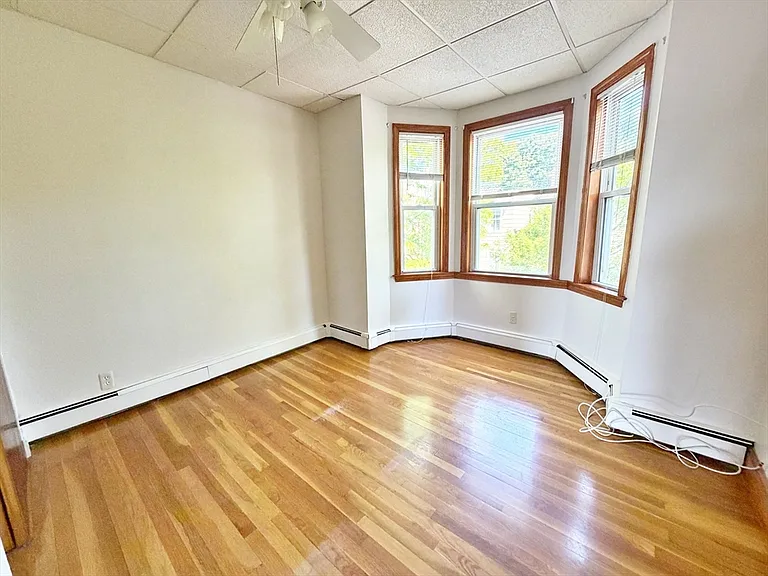 14 Cottage St #3 — Photo 8