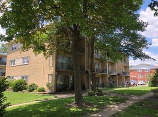 7318 Oakwood Ave APT 11, Lyons, IL 60534