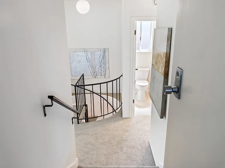 333 Roosevelt Way #A — Photo 4