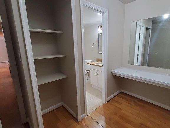 5th image of 408 Girard St APT T2
