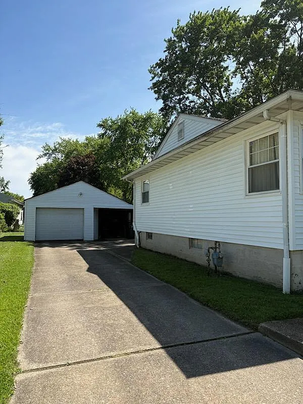 Building Photo - 4213 Kenneth Rd
