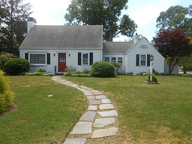 1st image of 476 Squantum Dr
